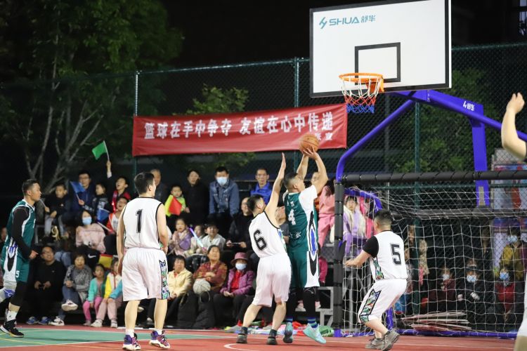多球员